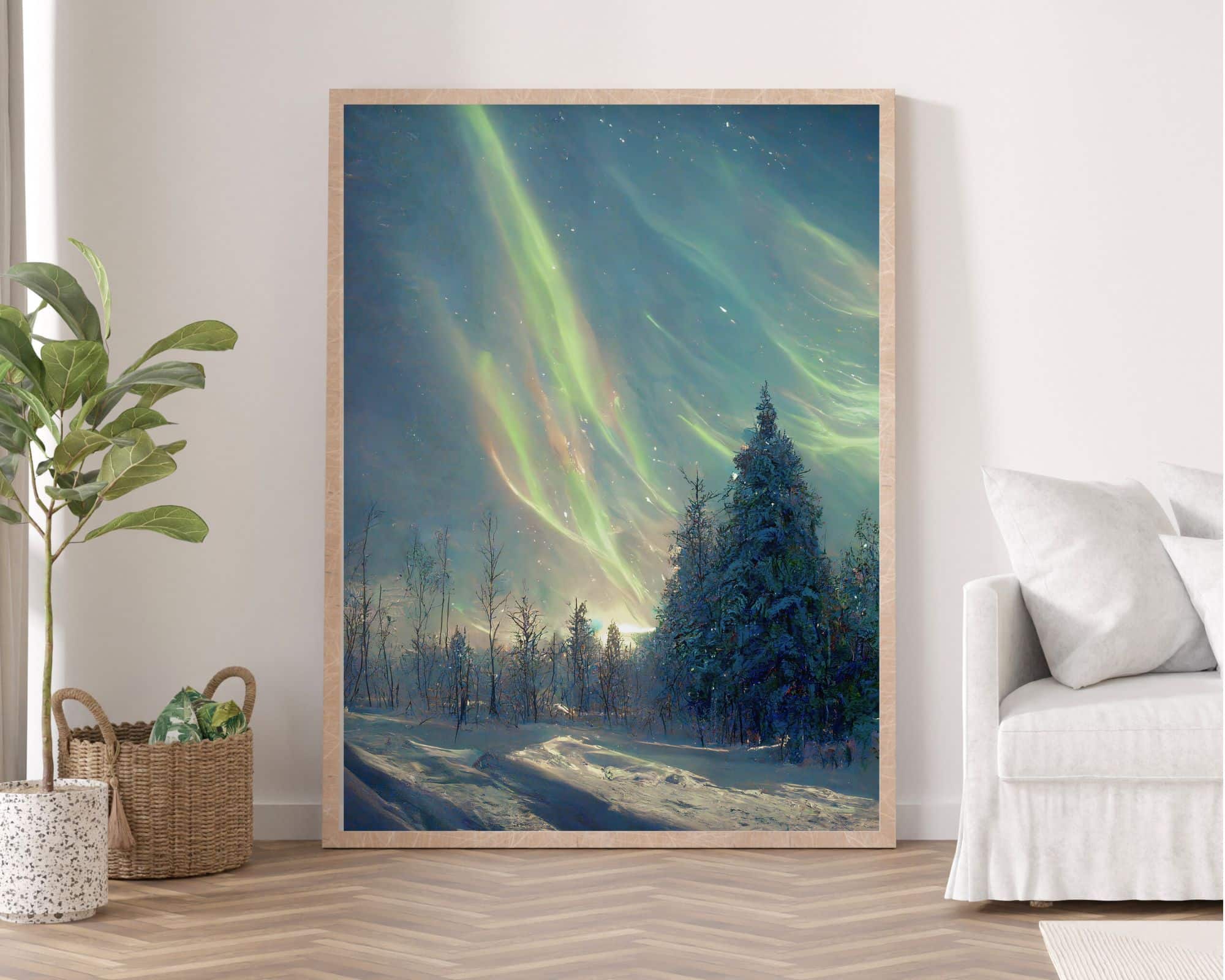 2028mo0 הציור הממוסגר, שכותרתו "תמונה לחדר שינה ולפינת אוכל נוסח ציור וינטג' זו הקוטב ביער לג", מציג נוף חורפי שליו עם יער מכוסה שלג מתחת לאורורה בוריאליס תוססת. הציור נשען על קיר לבן לצד עציץ ירוק וספה לבנה ונעימה בחדר מודרני עם רצפת אדרה מעץ.