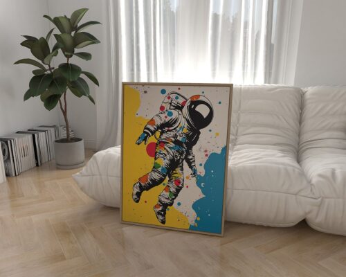 ⁦אסטרונאוט על רקע תכלת וצהוב⁩ – תמונה ⁦3⁩