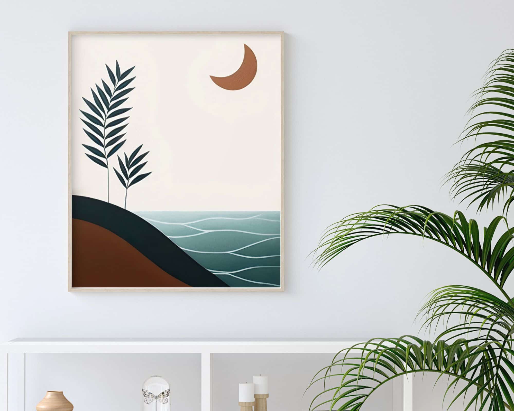 9298mo1 "תמונה לחדר שינה בעיצוב בוהו שיק ירח מעל ים" תלוי על קיר לבן מעל מדף לבן, ומעצים את האסתטיקה המודרנית והנקייה של החדר. בקרבת מקום ניצב עציץ בעל עלים דקים, המשלים עוד יותר את העיצוב המינימליסטי.