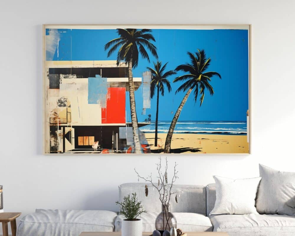 יצירת האמנות הממוסגרת, שכותרתה תמונה מעל הספה נוסח רטרו וילה וע דקל על חוף ים, מתארת בית חוף מודרניסטי עם חלונות גדולים, לוחות אדומים וכחולים ועצי דקל מלפנים. האוקיינוס והחוף החולי משתרעים ברקע. המסגרת תלויה מעל ספה בהירה עם עיצוב מינימליסטי בחדר מואר.