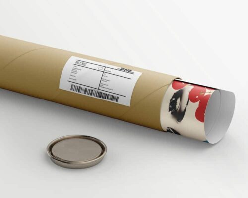 ⁦תמונה לפינת אוכל ולמטבח בסגנון רטרו אישה ודובדבנים על רקע תכלת⁩ – תמונה ⁦5⁩