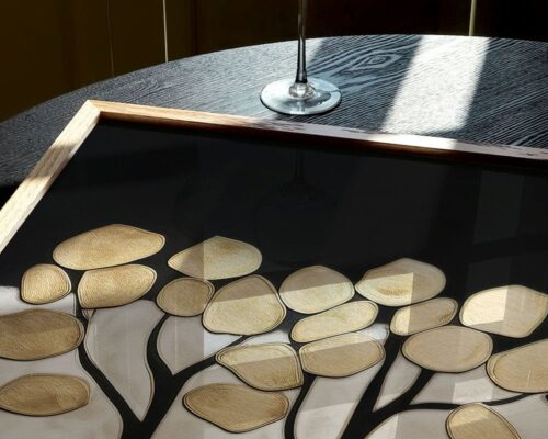 ⁦סט 3 תמונות של עצים יפים ועלי זהב לסלון בסגנון אבסטרקט⁩ – תמונה ⁦3⁩