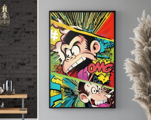 התמונה לחדר נוער קו פופ ארט קומיקס מטורף דגם א' מציגה יצירת אמנות צבעונית בסגנון קומיקס עם דמות קוף מצוירת מוגזמת בהבעות שונות, על רקע תוסס ובועות דיבור. הציור הממוסגר מוצג על קיר אפור ליד קיר מבטא לבנים שחורות ודשא פמפס מיובש.