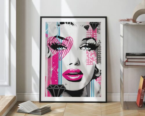 ⁦אישה עם שפתון ורוד⁩ – תמונה ⁦2⁩