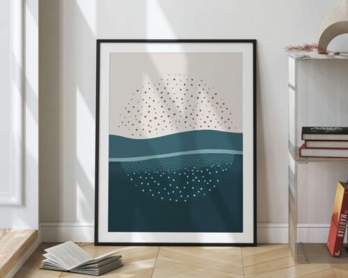 ⁦תמונה לחדר שינה בסגנון מינימליסטי עיגול לבן מנוקד על רקע כחול גלי⁩ – תמונה ⁦2⁩