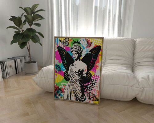 ⁦פיה פסל רומי בצבעי ניאון⁩ – תמונה ⁦3⁩